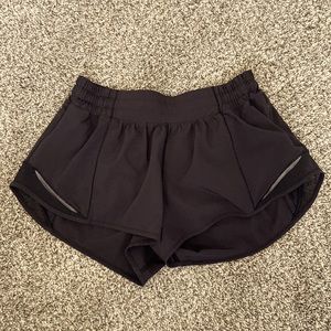 Lululemon Hotty Hot shorts, black, size 6, 2.5 inch length